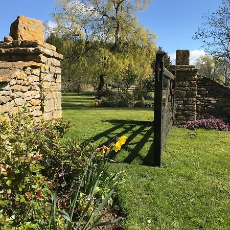 The Manor Farm Alderton Villa Chippenham  Exteriör bild