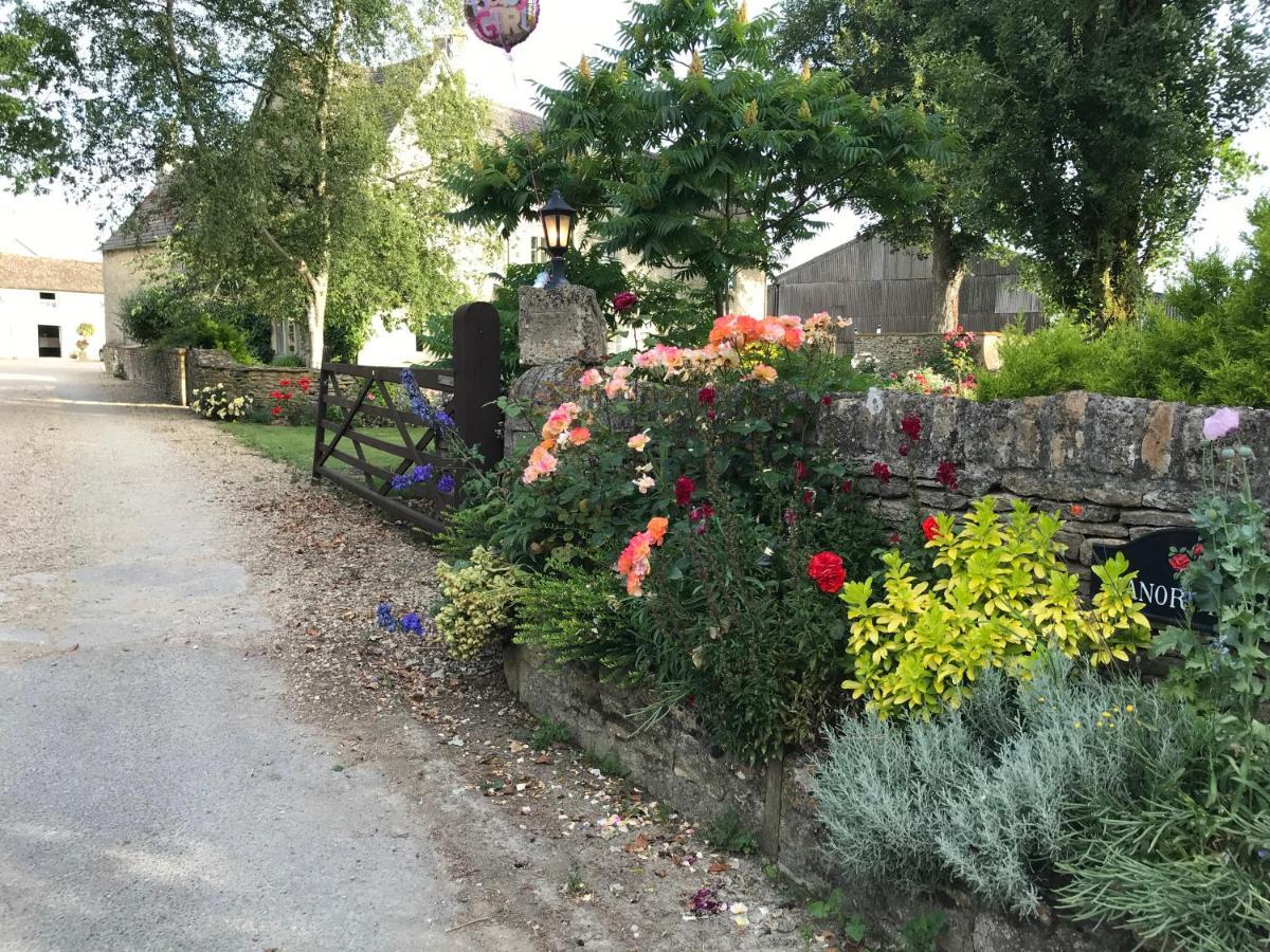 The Manor Farm Alderton Villa Chippenham  Exteriör bild